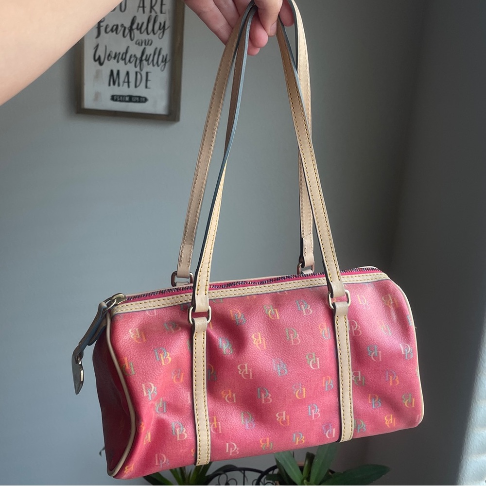 Pink dooney shoulder purse with rainbow letters, gently used ❤️